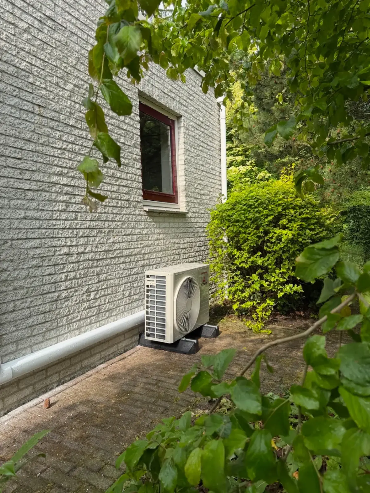 5 airco's geplaatst in Beilen. detail 3