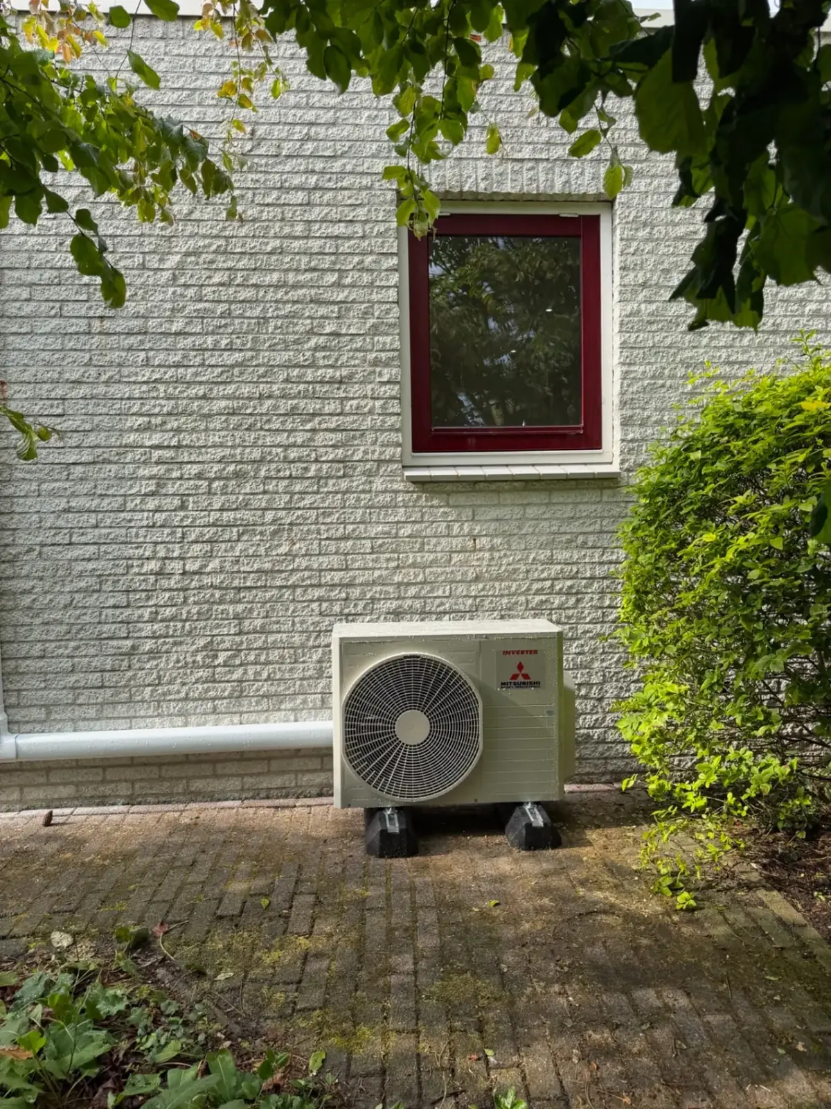 5 airco's geplaatst in Beilen. detail 4